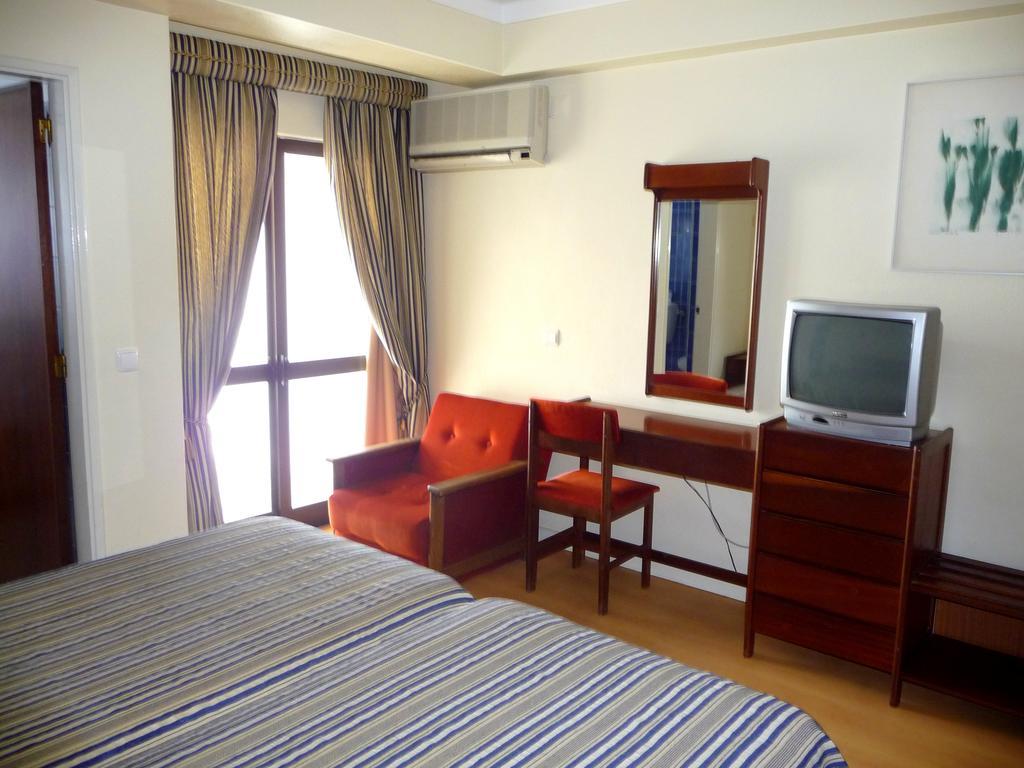 Hotel Tamargueira Фигейра да Фош Стая снимка