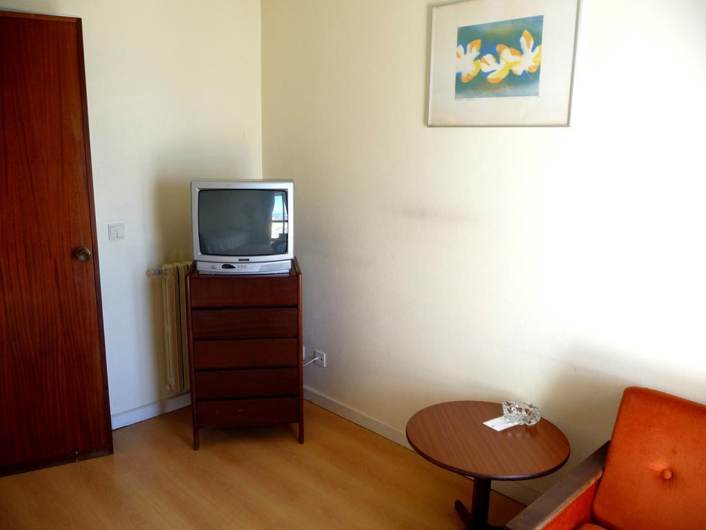 Hotel Tamargueira Фигейра да Фош Стая снимка