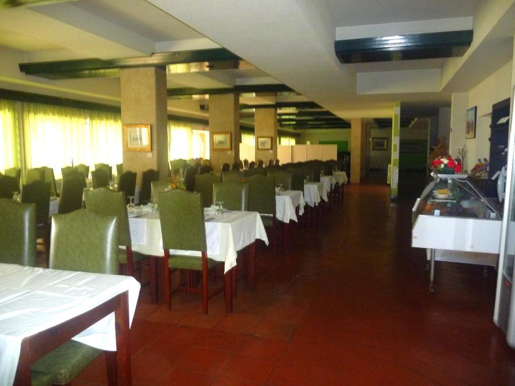 Hotel Tamargueira Фигейра да Фош Екстериор снимка